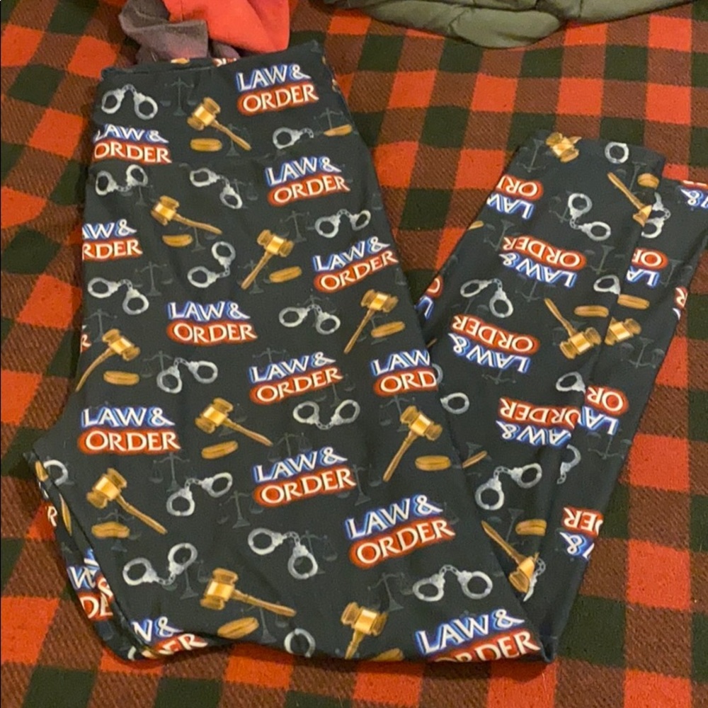 Law and order leggings